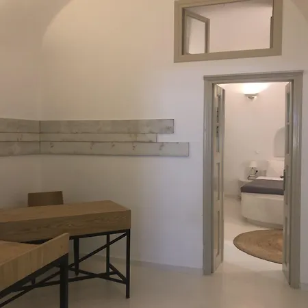 Chroma Hotel 3*