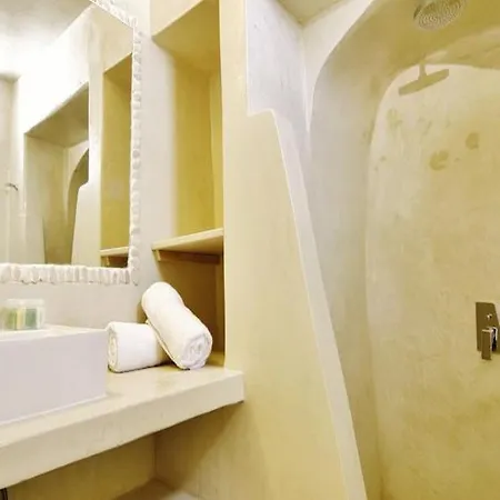 Chroma Hotel Oia