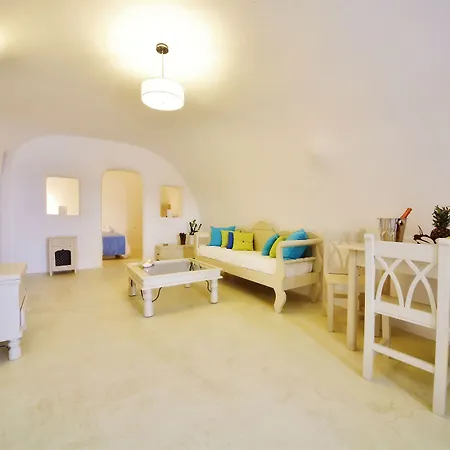 Chroma Oia