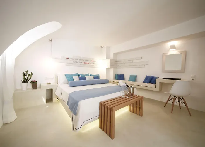 Hotel Chroma Oia (Santorini)