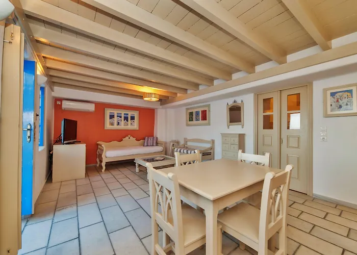 Chroma Oia (Santorini)