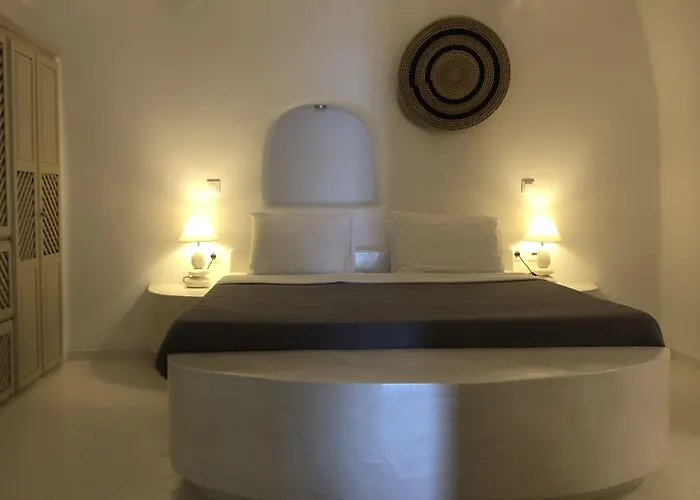 Chroma 3* Oia (Santorini)