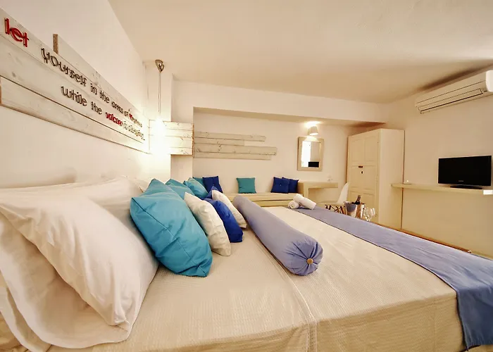 Chroma 3* Oia (Santorini)