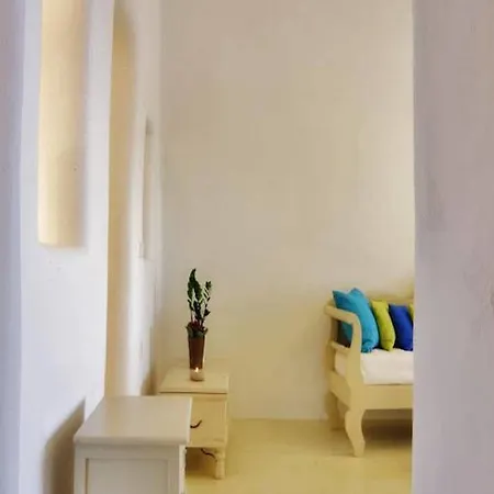 Chroma Hotel